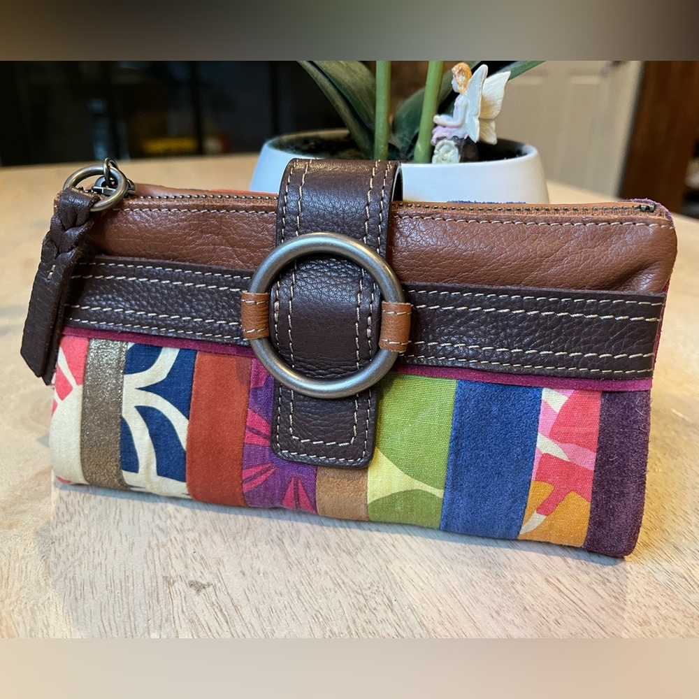 FOSSIL leather and fabric wallet, printed fabric, suede and leather patchwork